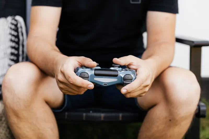 One Game, Every Device: How Cross-Platform Free-to-Play Is Changing the Way America Games